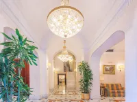 Raeli Hotel Lux Hoteles cerca de Grandes Almacenes La Rinascente