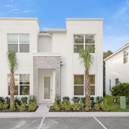 Upstay - Modern Family Townhome with Pool