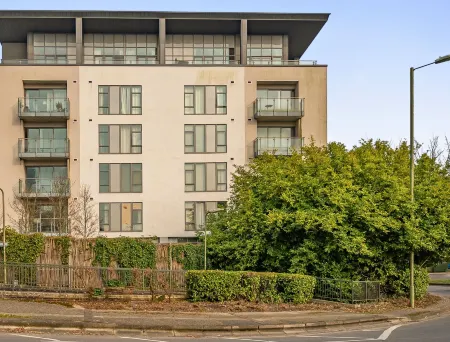 Festival Place Modern Town Center Apt