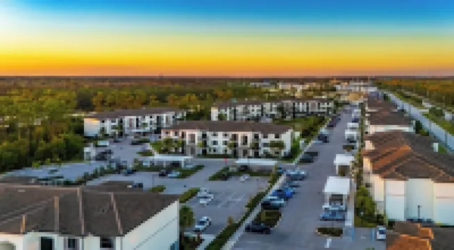 Modern 1BR Condo w/ Pool & BBQ Near Fort Myers