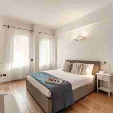 Minerva - by Myhomeincomo Rooms