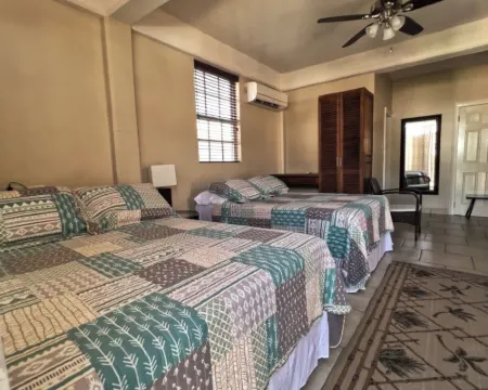 廷博斯公寓 羅索酒店