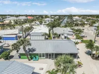 171/181 Washington ~ Dune Our Thing! Fabulous Pool Home! 8 Bedroom Home by RedAwning