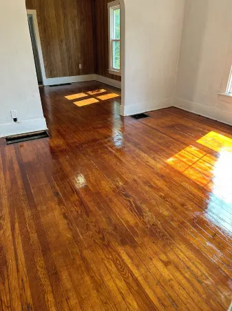 Locust housing Отели рядом с достопримечательностью «Glass House»