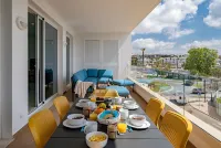 Lagos Marina View 1 With Pool by Homing Hotel a Bensafrim