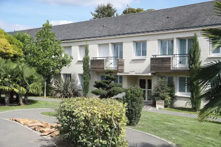 Les Hameaux de Beauval Отели в г. Мён