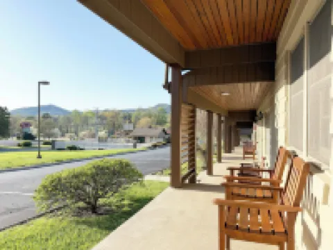 The Parkman Hotel Hotels in Townsend