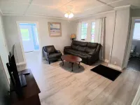 Newland's Resort: Cozy Channel Front Cottage #1 on Indian Lake with a Boat Dock