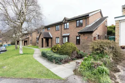 파크 뷰 ChristChurch Banstead 주변 호텔