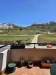 Country View Apartment