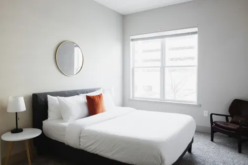 Stylish Kitchen and City Views - Elegant Urban Retreat