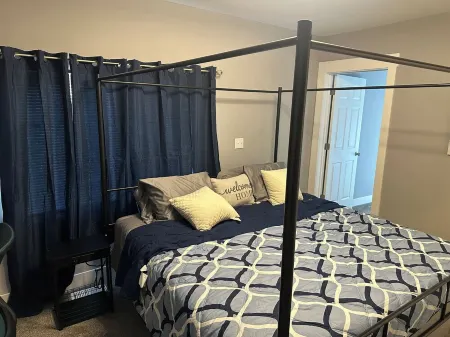 Modern 2 Bed/2 Full Bath Retreat with King Bed