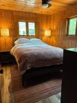 Charming 3-bedroom Cabin on Lake O'Brien with Pontoon Boat