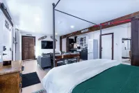 Modern Condo - King Bed- 8 Mins to Downtown Stowe