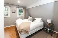 Dog-Friendly Cabin in Appalachian Mountains! -Near at, Firepit, with Hot Tub!