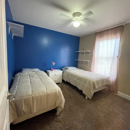 Spacious 4-bedroom house in charming Hobbs with AC, WiFi