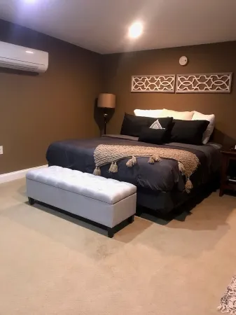 Charming 1-bedroom apartment with WiFi and AC in welcoming downtown Paducah