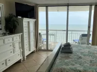 Direct Oceanfront 15th Floor Penthouse Views, 3 Bed 2.5 Bath Water's Edge Resort