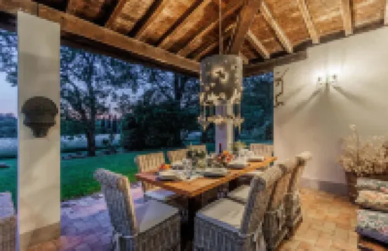 Orentano的Villa Drago