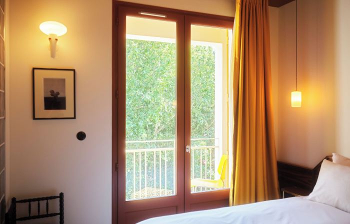 Hôtel Présent - 200m des Arènes d'Arles - Encore Mieux