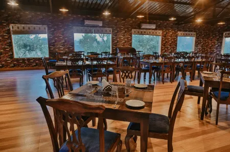 Gir Lion Safari Camp Отели в г. Gir Somnath