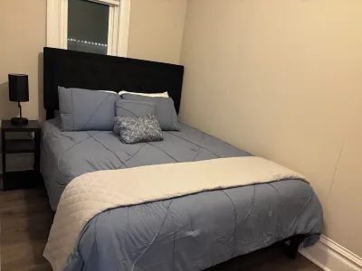 Cozy completely remodeled 1-bedroom apartment in the heart of Downtown Oxford.