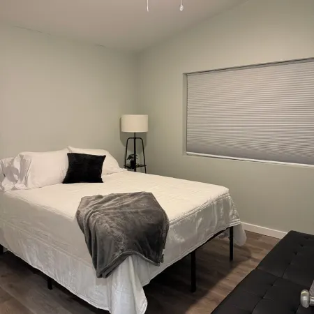 City Retreat, 2 bdrm near Airport