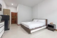 Tonsoi Hathairat Hotels in Khlong Sam Wa