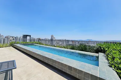 Estúdios ao Lado do Allianz Park, Piscina, Vaga โรงแรมใกล้สนามกีฬาอลิอันซ์ ปาร์กี