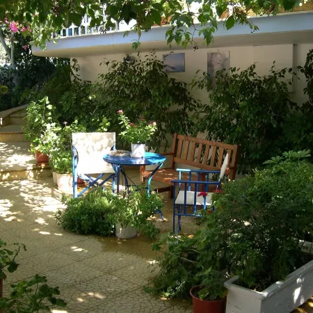 Seaview Self Catering Apartment - Helen No 1