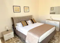 Mantula House