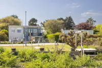 Historic Railway Home - Selsey Seafront Hotels in Selsey