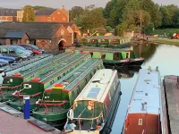 Stone - Boat - Sleeps 4 - Pet Friendly-85ws Hotel di Stone Rural