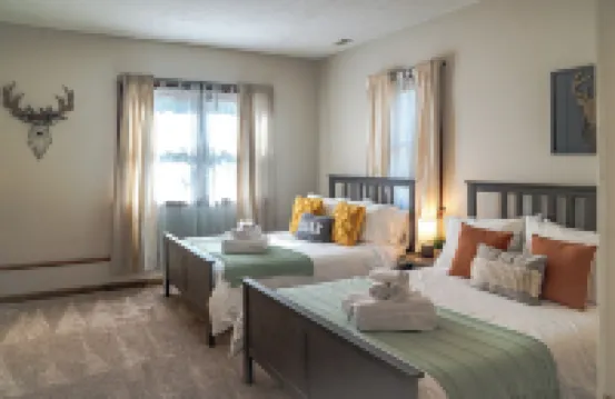 Charming 4-bedroom home with Hot Tub and Pool Table in Massanutten Resort