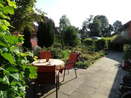 Cosy holiday apartment with own entrance