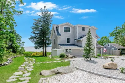BAYVIEW New! 3BR/3 FB Sandy Beachfront Oasis w/ views over Buzzards Bay to Cape! Hotels near Wareham Plaza