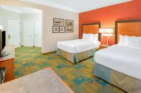 La Quinta Inn & Suites by Wyndham Sherman Hotels in Sherman