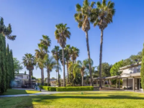 โรงแรมพรอดดิจี อะเดย์สอินน์ บายวินด์แฮม โรงแรมในเดวิส