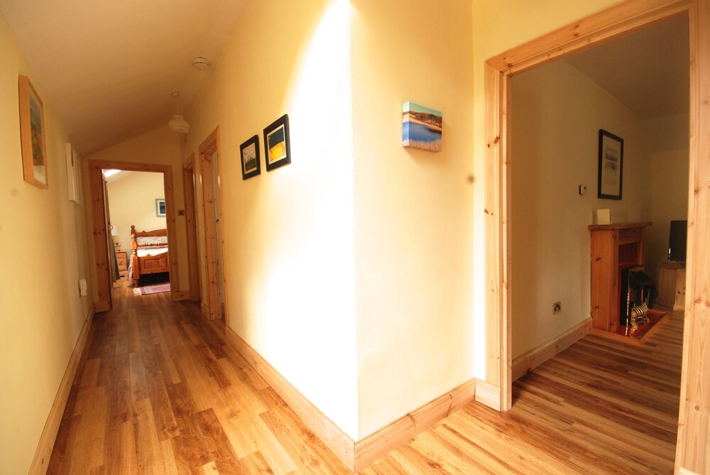 Honeysuckle Cottage, perfect rural retreat, lots of activities from house Hotels in Taynuilt