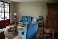 House with garden with access to the disabled