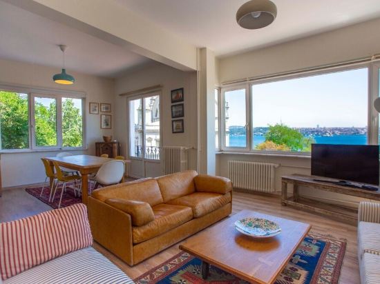 Cozy Waterfront Apt. with a Stunning View