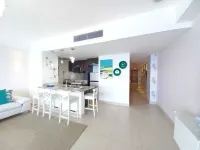 Beautiful 2-bedroom condo in fabulous Guayacanes with WiFi, AC