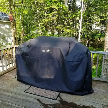 Point Sebago Resort, 30 Purple Road, Walking distance to beach!