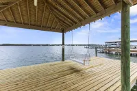 Steps from the Beach*Pool*Pier on Little Lagoon
