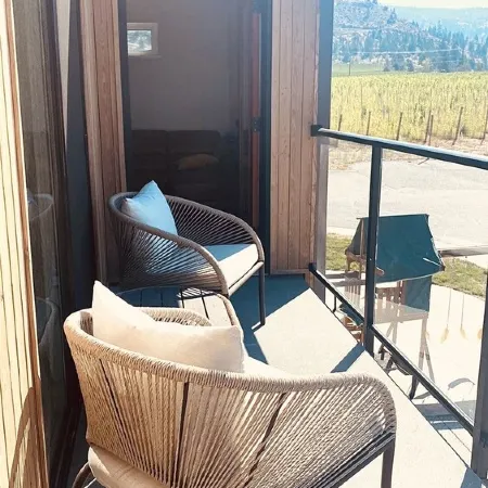 City Edge Retreat | Naramata Wine Gateway | Wine, Lake, Repeat