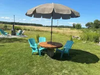 Luxurious modern 4 season cottage on Lake Erie with hot tub Hotels in Haldimand County