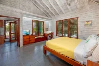 Villa Azul at Paradise Point Hotel di First Bight