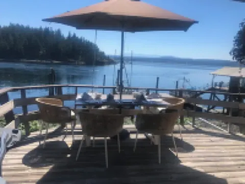 Unique and peaceful beach access getaway on Quadra Island. Outstanding view