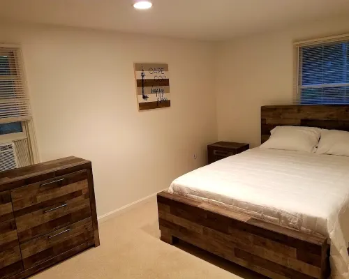 Beautiful Cape Home Steps to Santuit Pond /Boating, Swimming, Fishing Hotels in Mashpee