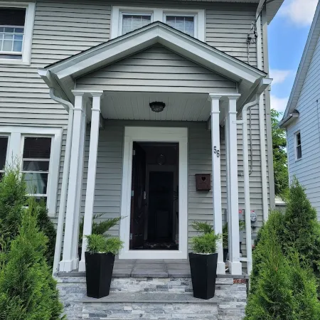 Charming 3 bed/2 bath town home with gorgeous back yard